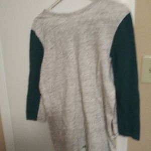 Long sleeves casual tops.
